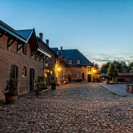 B & B Kasteelhoeve Borgharen - มาสทริชท์ ภายนอก รูปภาพ