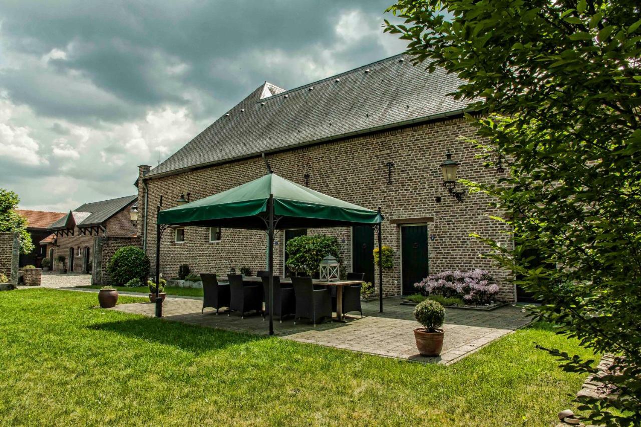 B & B Kasteelhoeve Borgharen - มาสทริชท์ ภายนอก รูปภาพ